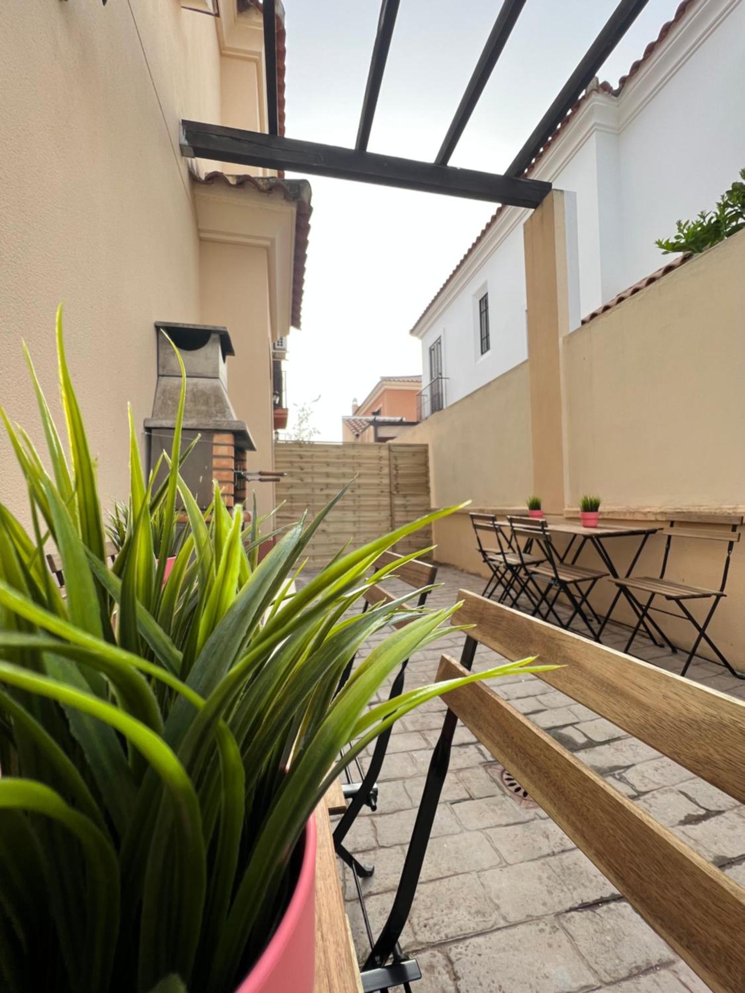 Apartamentos Sevilla Deluxe Rosales Los Rosales  Extérieur photo