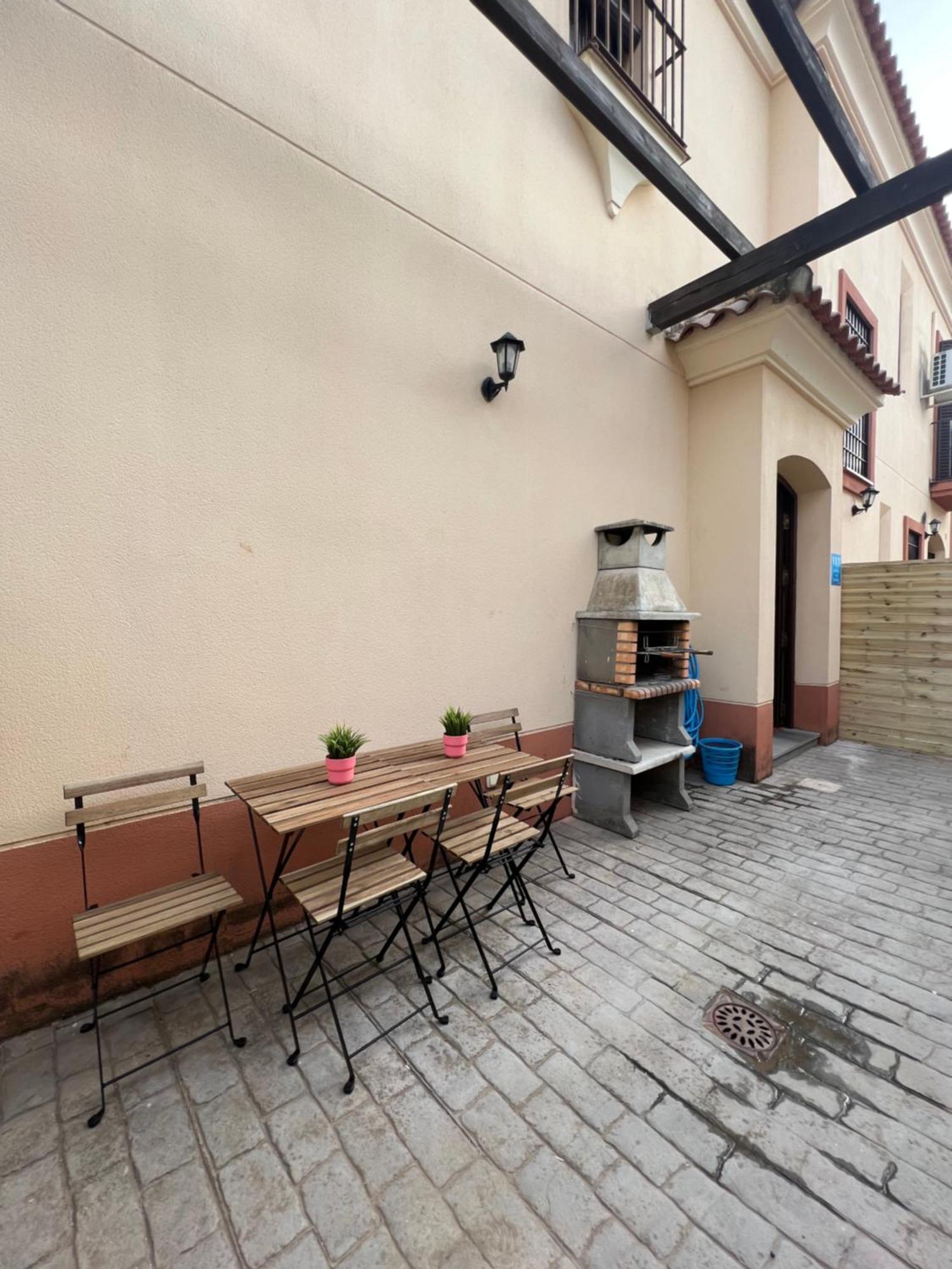 Apartamentos Sevilla Deluxe Rosales Los Rosales  Extérieur photo